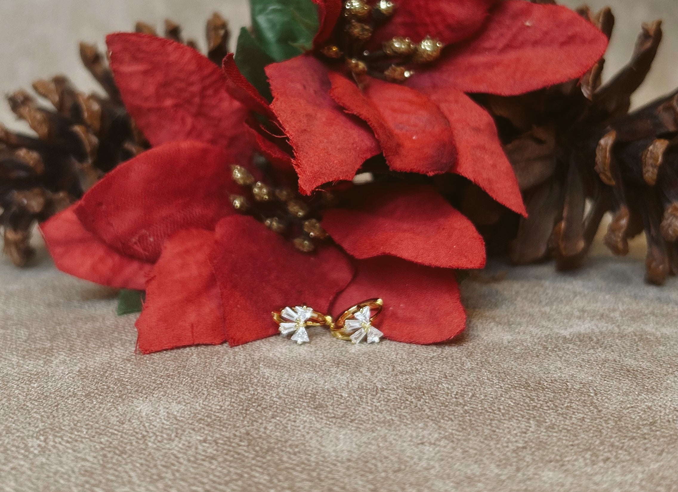 Holly Diamond Bow Huggies